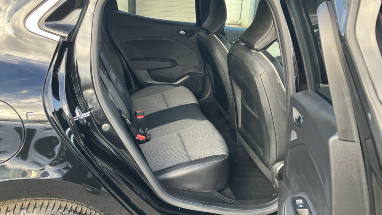 Renault Clio 1.6 E-TECH full hybrid 145 Techno 5dr Auto Hybrid Hatchback